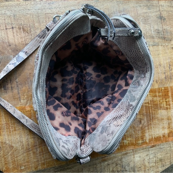 B. MAKOSWKY Snake Skin Shoulder Bag - Picture 4 of 9
